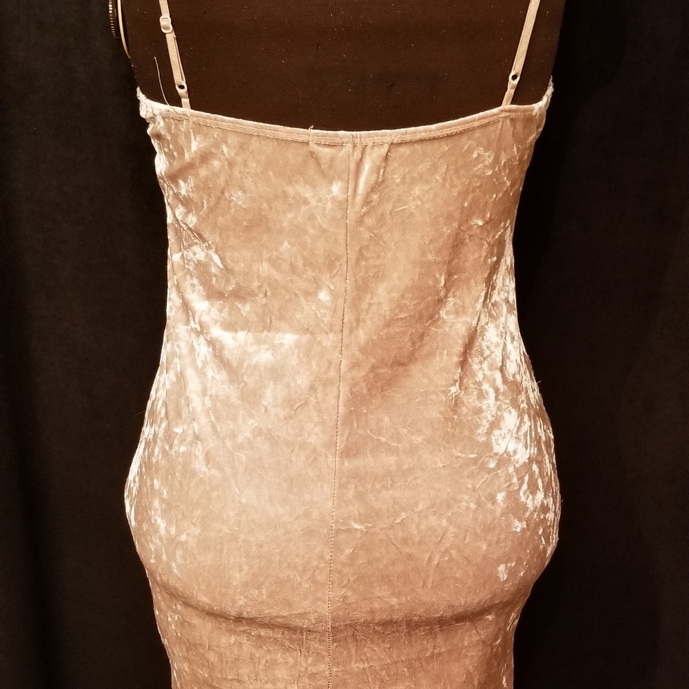 Dress - Picture 2 of 3